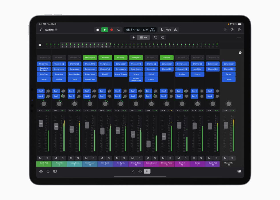 O mixer profissional é mostrado no iPad.