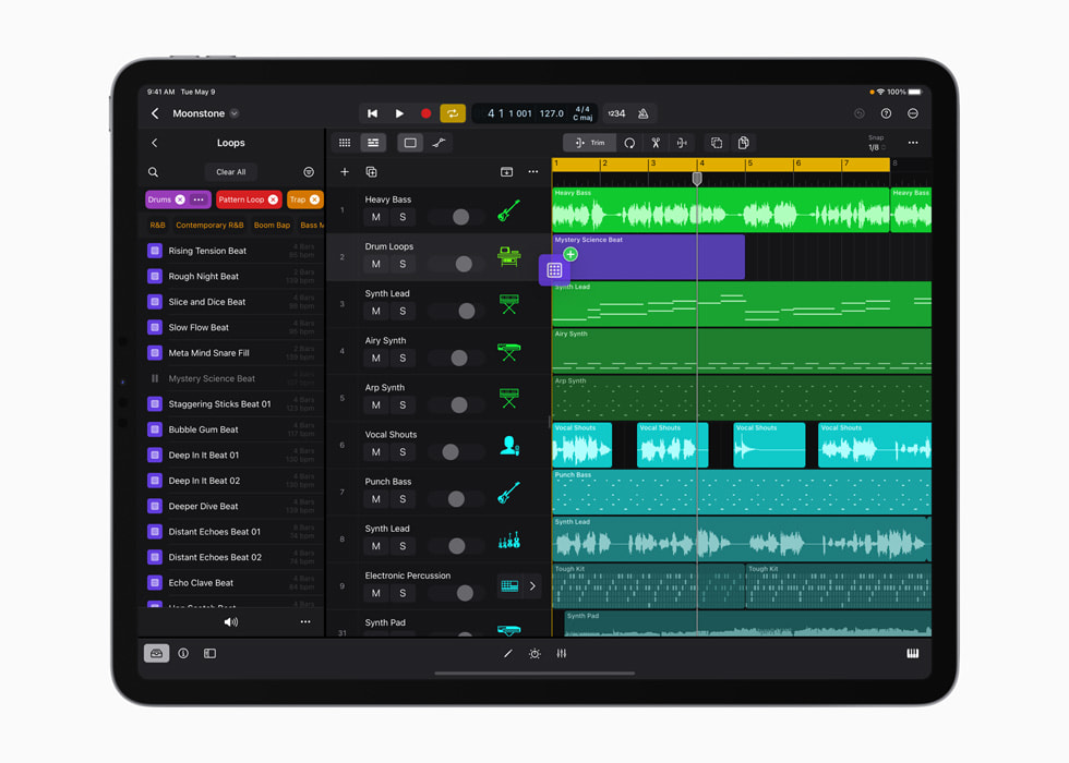 O novo navegador de sons do Logic Pro é mostrado no iPad Pro.