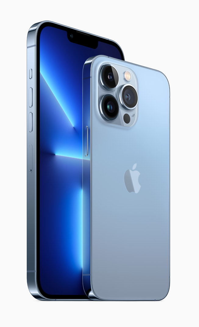 iPhone 13 Pro and iPhone 13 Pro Max in Sierra Blue.