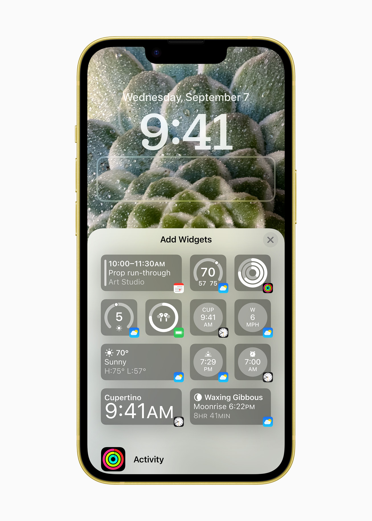 A user is invited to add widgets to their locked screen