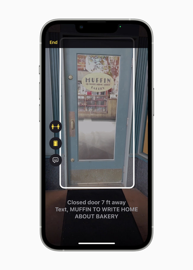 「門偵測」以「放大鏡」模式呈現在 iPhone 上。