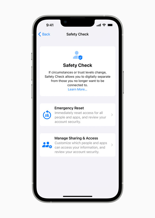 La fonctionnalité de confidentialité Safety Check est affichée sur un iPhone.