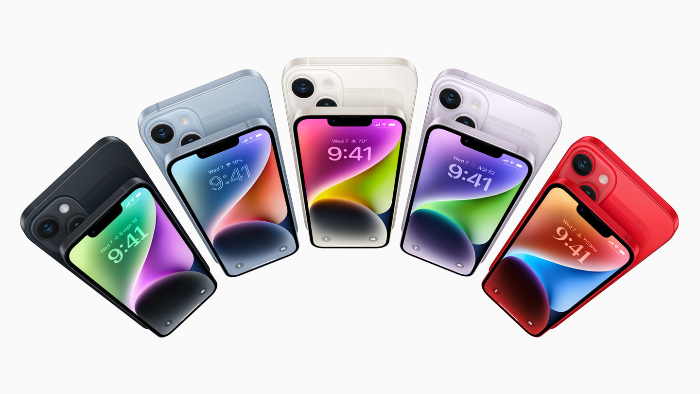 Ten iPhone 14 and iPhone 14 Plus devices arranged in an arc-like shape are shown.