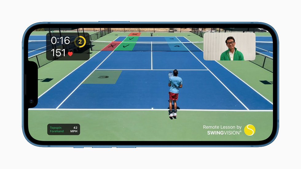 配備 A15 仿生的 iPhone 13，正在運行《SwingVision》app。