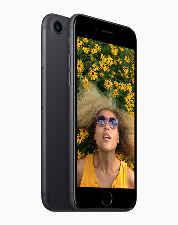 deeltje Stationair meisje Apple introduces iPhone 7 & iPhone 7 Plus - Apple
