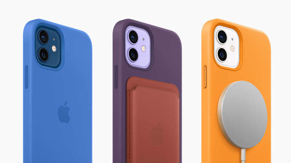 iPhone 12 與 MagSafe 的矽膠護殼、MagSafe 的皮革卡套和 MageSafe 雙充電器。