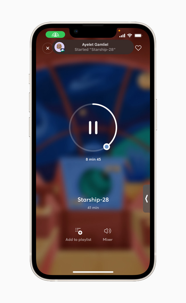 Relax Melodies에서 SharePlay를 보여주는 iPhone 13.