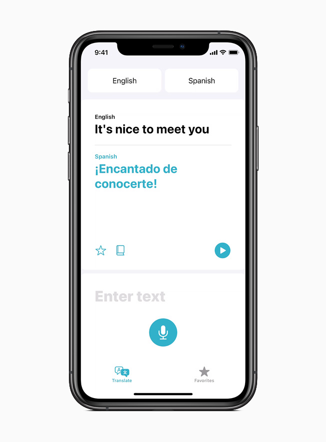 Tradução do inglês para o espanhol é mostrado no iPhone 11 Pro. 