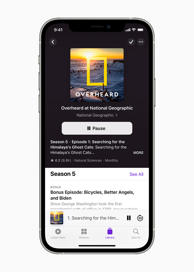 تطبيق Apple Podcasts في iOS 14.5 على iPhone 12 Pro.