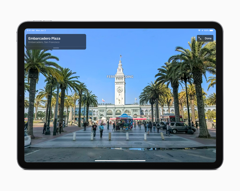 Eine 'Look Around'-Ansicht des Embarcadero Plaza in San Francisco wird auf dem iPad angezeigt. 