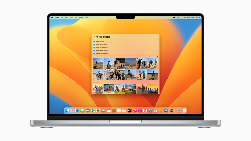 La nueva experiencia de búsqueda de fotos en Spotlight en una MacBook Pro.