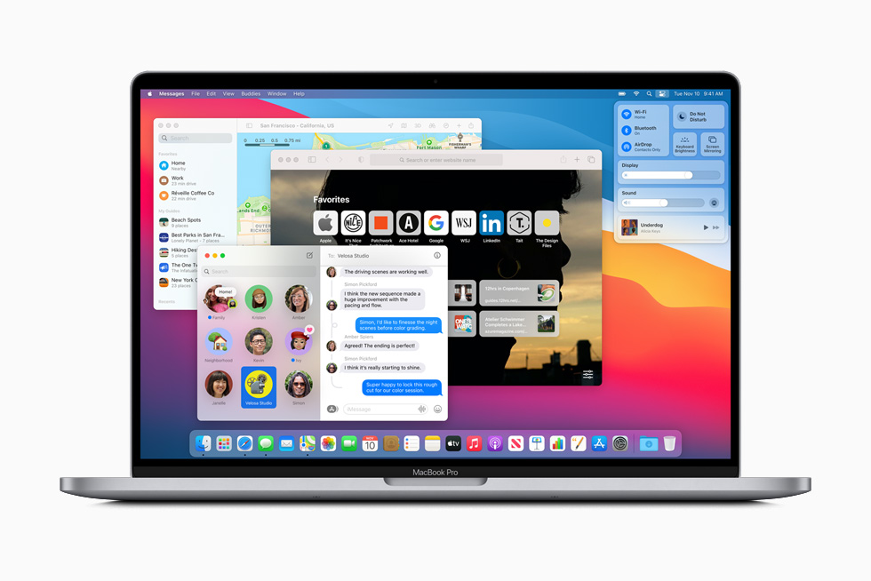 Сообщения, Safari и Карты на экране MacBook Pro.