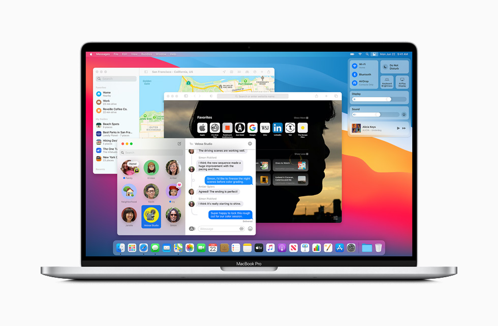L'app Messages dans macOS Big Sur affichée sur le MacBook Pro.