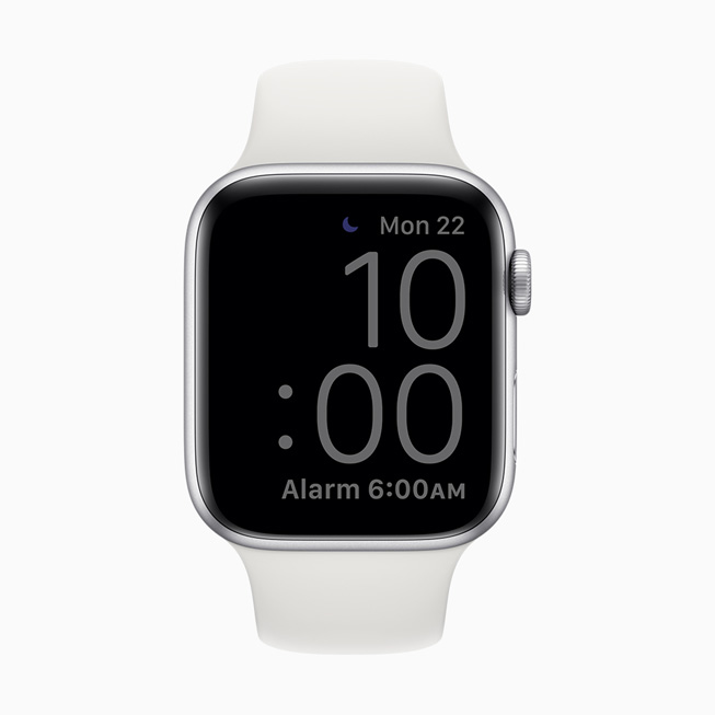 Apple Watch Series 5’te parlaklığı azaltılmış bir ekran görüntüleniyor.
