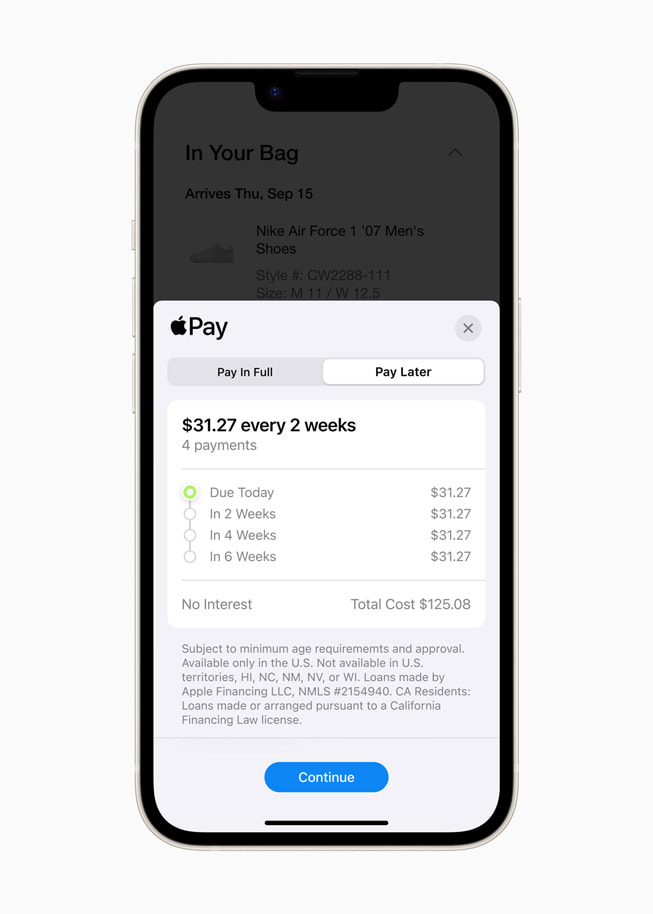 Los pagos del préstamo Apple Pay Later de un usuario se muestran en Wallet en el iPhone 14.