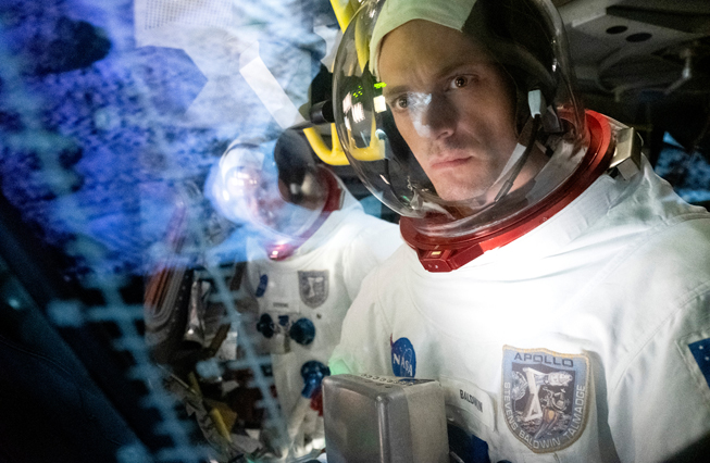 Joel Kinnaman en “For All Mankind.”