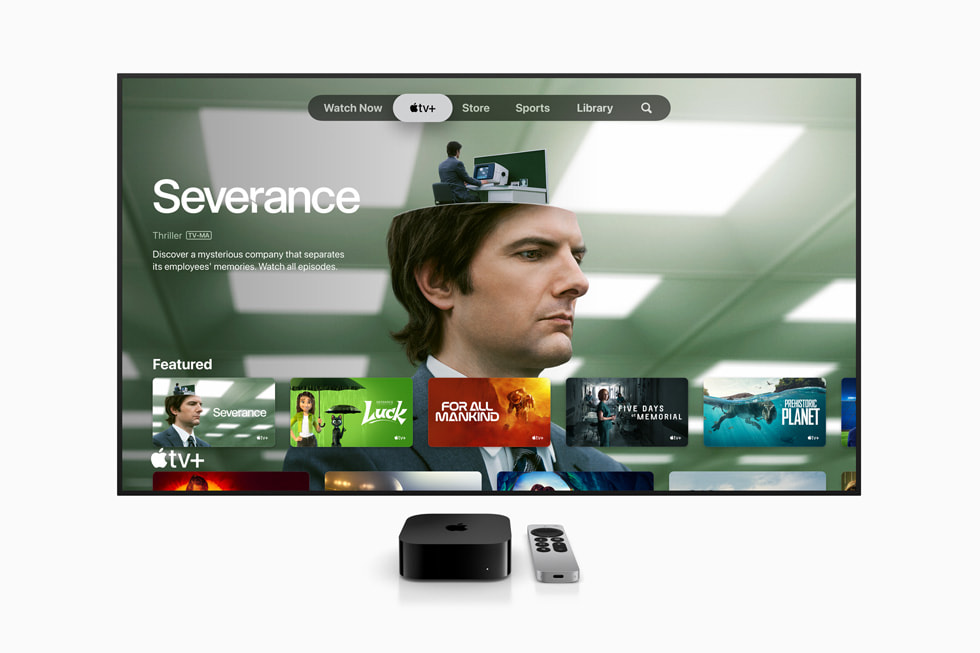 Apple TV 4K’daki Apple TV+ uygulamasının ana menüsünde “Severance” dizisinden bir sahne gösteriliyor.