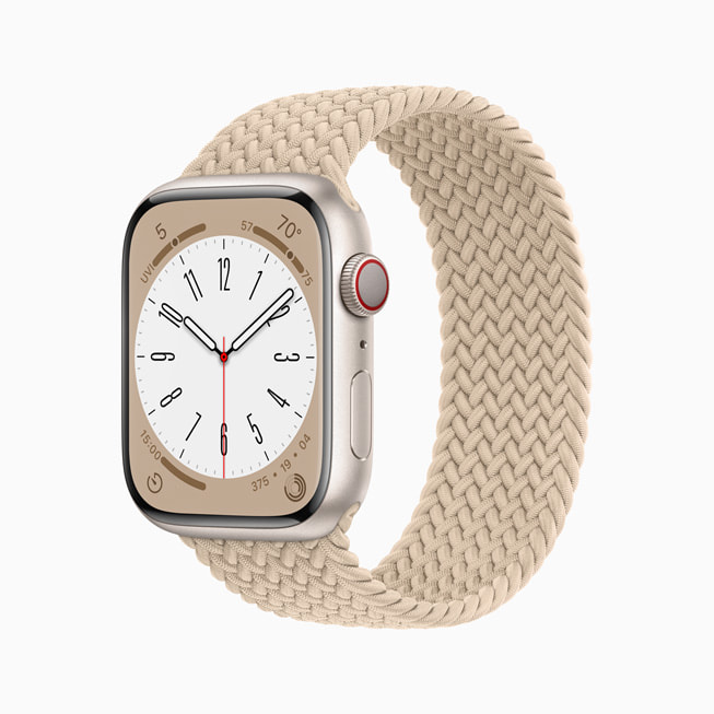The new Apple Watch Series 8 in starlight aluminium. 