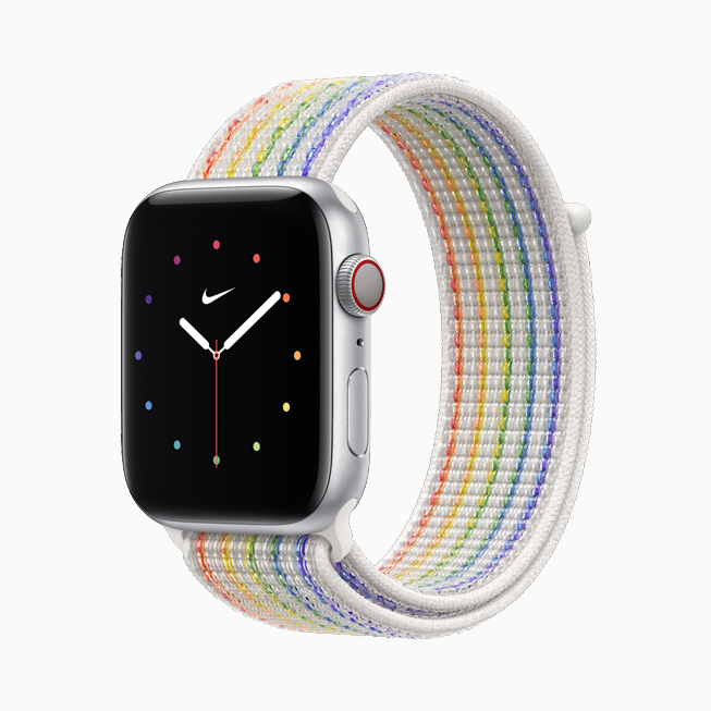 Apple Watch Nike Pride Edition 運動手環和錶面的側面圖。