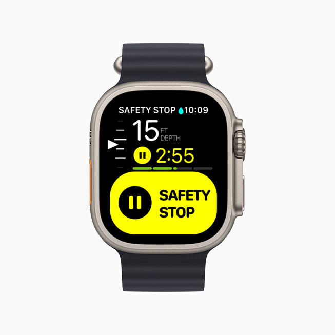 Apple Watch Ultra zeigt Sicherheitsstopp-Hinweis in der Oceanic+ App. 
