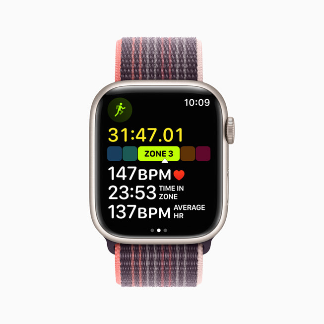 Eine Apple Watch Series 8 mit Herzfrequenz-Zonen in der Training App.
