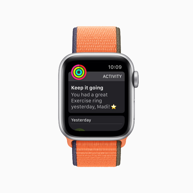 Activity rings alert on Apple Watch. 