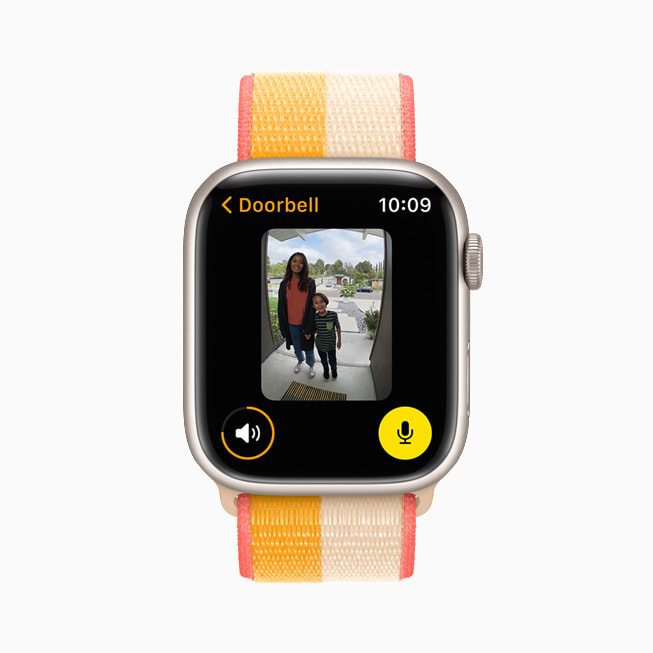 Apple Watch Series 7’s screen with the Doorbell app showing.