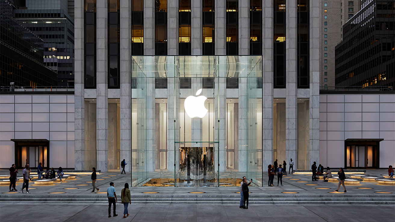 Apple Fifth Avenue: The cube is back - Apple (CA)