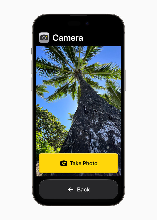 L’app Appareil photo simplifiée sur un iPhone 14 Pro Max.