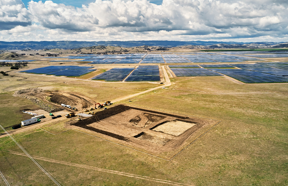 California Flats 太陽能電廠的建設。 