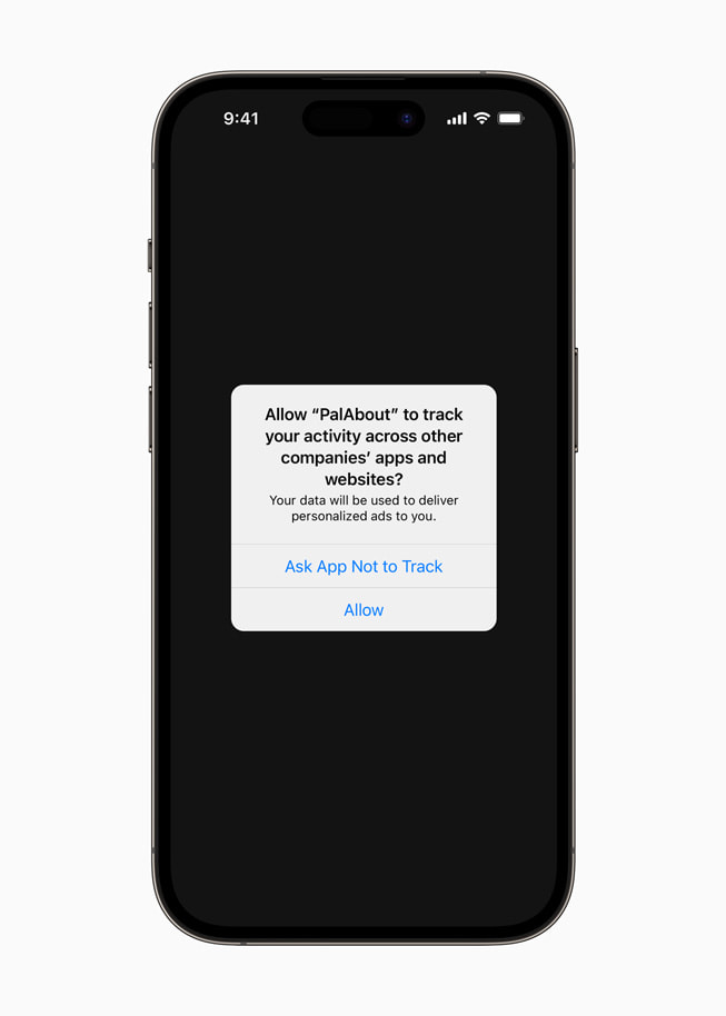 Messaggio da Trasparenza nel tracciamento in un’app su iPhone 14 Pro.