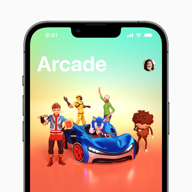 Apple Arcade를 보여주는 iPhone 13 화면.