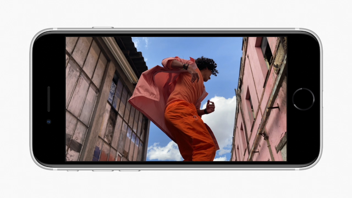 シングルカメラシステム、映画レベルのビデオ手ぶれ補正とスタジオレベルのオーディオ録音機能を紹介する新しいiPhone SEで撮影されたビデオ。