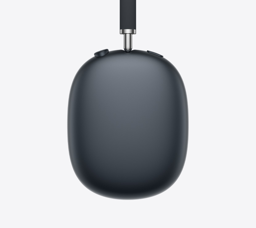 Cuffie AirPods Max 2 color mezzanotte mostrate di lato, dettagli dell’asta telescopica, del cuscinetto, della Digital Crown e del tasto per il controllo del rumore