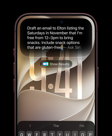 جهاز iPhone&nbsp;18&nbsp;Pro، لون عنّابي، شاشة تعرض مطالبة عبر ميزة 'اسأل Siri' تقول: اكتب مسودة إيميل إلى إلتون تُعدّد أيام السبت من شهر نوفمبر التي أكون فيها متفرغاً من الساعة 12 إلى 3 مساءً لإحضار الوجبات الخفيفة. وضمّنها خيارات وجبات خفيفة خالية من الغلوتين