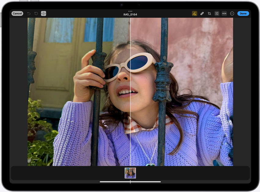 ภาพถ่ายเด็กผู้หญิงสวมแว่นกันแดดแสดงให้เห็นถึงเทคโนโลยี True Tone