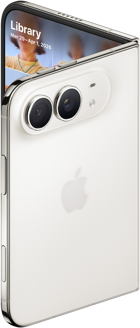 iPhone Duo, Farbe Sternenweiss, leicht geöffnet, Rückseite, 48 MP Dual Fusion Rückkameras oben, zwei Objektive, Mikrofon, Blitz