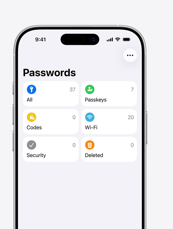 Egy iPhone kijelzőjén a Jelszavak app látható a Doordash, Atlas Obscura, Koba, Quickbooks, LinkedIn és Etsy appokból álló listával és a felhasználó mentett e-mail-címével.