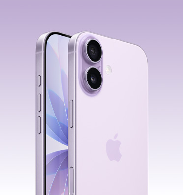 ラベンダーの仕上げのiPhone 17。ディスプレイの一部分と本体側面のアクションボタン、音量調節ボタン、サイドボタンが見えている。背面の外観。左上の隅にDual Fusionカメラシステムが見えている