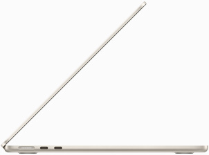 صورة جانبية لجهاز MacBook Air بشريحة M2 ولون ضوء النجوم