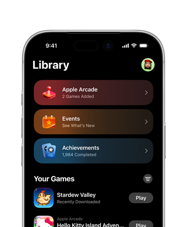 iPhone, metade superior da tela mostrando o layout do app Games, incluindo a aba Biblioteca, Apple Arcade, Eventos, Conquistas e a seção Todos os Jogos.