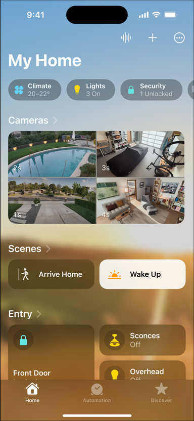 iPhone hiển thị hình ảnh nhà, các camera, cảnh và lối vào