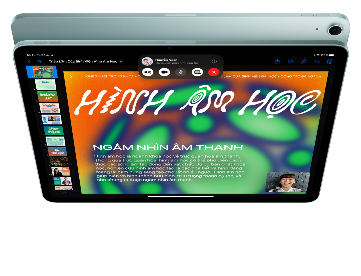 Ảnh động của iPad Air, vỏ ngoài mặt trước, người dùng đang sử dụng FaceTime và xem ảnh, đặt trước một iPad Air khác, vỏ ngoài mặt sau